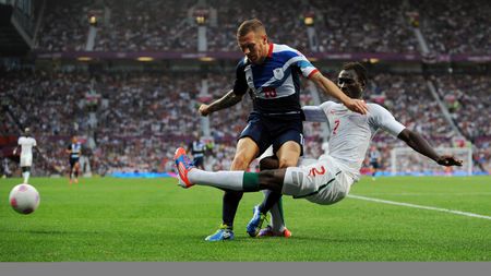 FABULOS! Asta poate face și "Regele" Hagi pentru fotbalul românesc! "Cadoul" fără preț făcut de Vieira după o carieră în care a realizat tot ce și-a propus