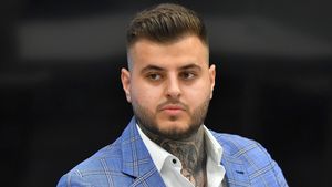 Dumitru Dragomir, impresionat de Adrian Mititelu Jr.: „Îmi place mai mult de el decât de taică-su!”. Ce sfat îi dă fostul șef al LPF și de ce se aseamănă cu el | VIDEO EXCLUSIV ProSport Live