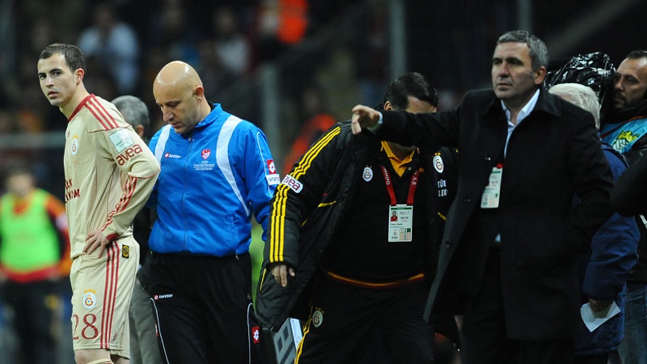 Presa turcă îl critică pe Hagi:** "De ce Bogdan Stancu și Zapata nu au fost titulari cu Bursa?"