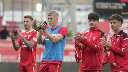 „Noul Man” are doar 17 ani și visează să fie printre cei mai buni, chiar înaintea debutului României U21 la EURO: „Un număr 10 cum nu prea mai găsești!”. EXCLUSIV