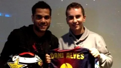 FOTO Jucătorii Barcelonei sunt fani MotoGP!**Xavi l-a ales pe Rossi, însă Dani Alves îl preferă pe campionul mondial