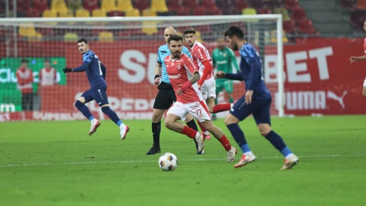 🚨 Dinamo – Metaloglobus 4-0, în etapa 20 din Superliga. „Câinii” n-au avut milă de nou-promovata din cartierul Pantelimon și urcă pe locul 2 în clasament, la un punct de liderul Rapid!