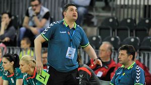 Florentin Pera este noul antrenor al echipei "U" Cluj. El a semnat un contract pe o durată de doi ani și jumătate cu formația ardeleană