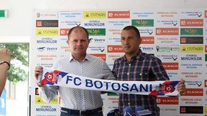 Costel Enache, prezentat oficial la FC Botoșani: "Trebuie să spun din start că nu sunt un magician!"
