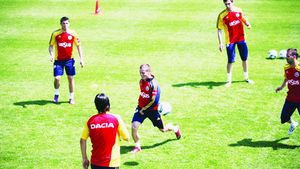 Zâmbind între dușmani!** Torje a dat ochii cu steliștii la primul antrenament al naționalei! Ce reacție a avut