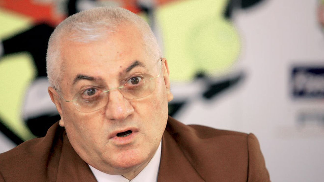 "Nu plătește, nu joacă!"