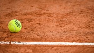 Suspiciuni de blat în calificări la Roland Garros! Un jucător de origine română, acuzat că a „trântit" meciul! Cum se apără