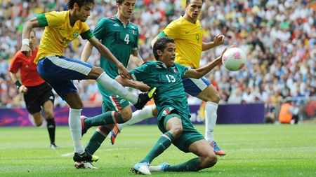 Ziua în care Neymar putea muri!** "M-am trezit sub scaunul din față" / "Am crezut că l-am pierdut" Accidentul care putea CURMA o carieră fabuloasă