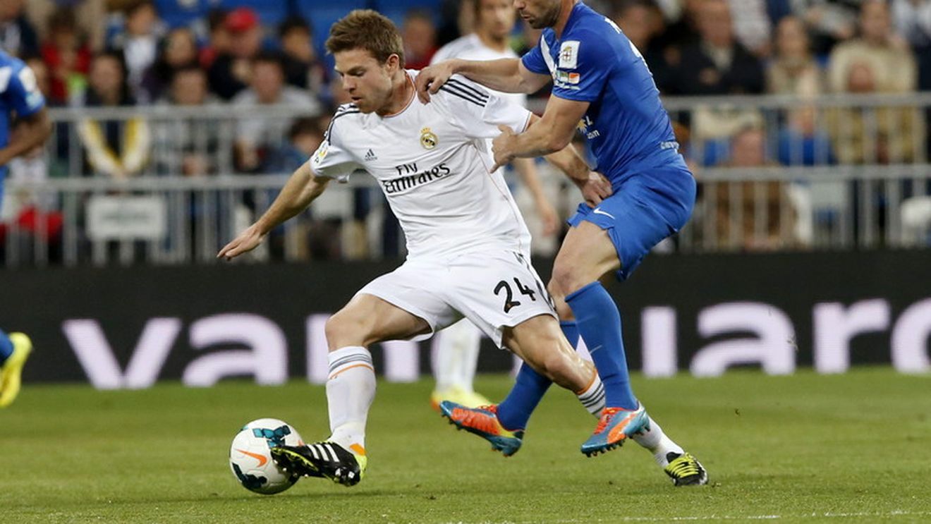 Real Madrid - Almeria 4-0. "Albii" trec peste Barcelona în clasament