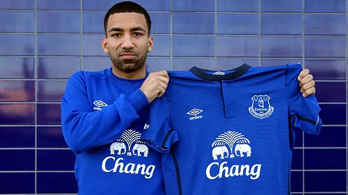 EPIC | Fotograful lui Everton riscă să fie dat afară, după ce l-a surprins pe Aaron Lennon, ultimul transfer, în ipostaze sinistre