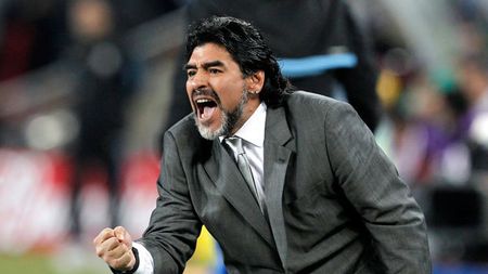 Cum ar fi asta?** Maradona visează să antreneze în Anglia: "Aș accepta imediat o ofertă din Premier League"