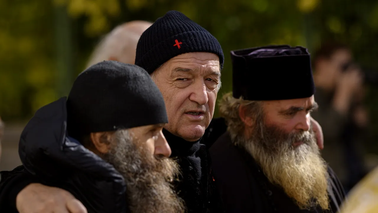 Patriarhul Daniel i-a interzis lui Gigi Becali să mai cânte în strana Catedralei! Decizie fără precedent