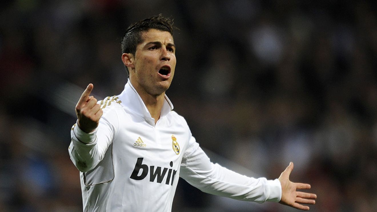 A ajuns printre cei mai buni din lume și datorită lui Boloni:** "La 16 ani, Ronaldo juca atacant central! Eu l-am pus în bandă"