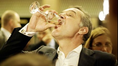 "Gigi e un mâncător de c...! **Zice că am făcut pe mine, dar am mai multă minte în penis decât are el în cap!"