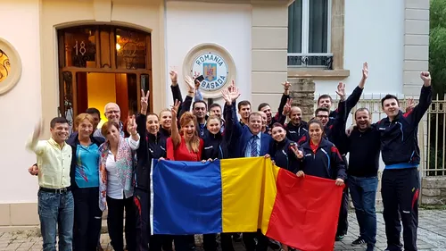 GALERIE FOTO | Imaginile bucuriei în familia tenisului de masă: campioanele au sărbătorit titlul european la Ambasada României din Luxemburg