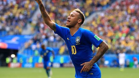 VIDEO | Neymar a mai făcut o "obrăznicie". Cum a trecut de un adversar în meciul cu Costa Rica și ce a spus Rio Ferdinand