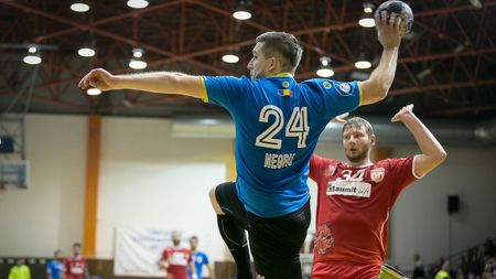 Campioana Dinamo a anunțat primele transferuri pentru noul sezon handbalistic: internaționalii români Nicu Negru și Andras Szasz