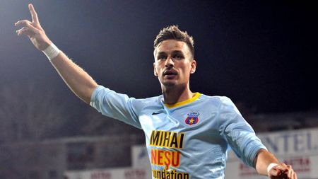 El poate fi mijlocașul căutat de Becali!** Are trei prezențe în naționala României și mizează pe prietenia cu Szukala pentru un transfer: "Ia-mă la Steaua!"