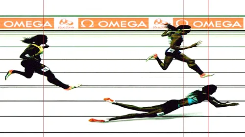 Scenă incredibilă la proba de 400 de metri de la Jocurile Olimpice. Câștigătoarea pur și simplu a plonjat peste linia de sosire: 