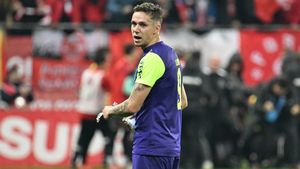 Culisele transferului record al lui Louis Munteanu de la CFR Cluj la FCSB. Cel mai puternic impresar român a intervenit în forță: „Nu cred asta!”