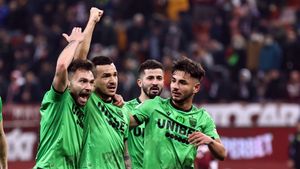 Anunțul momentului la Dinamo, făcut de Iuliu Mureșan. Au venit banii la echipă: „Chiar eu am semnat. Totul este la zi!” | EXCLUSIV