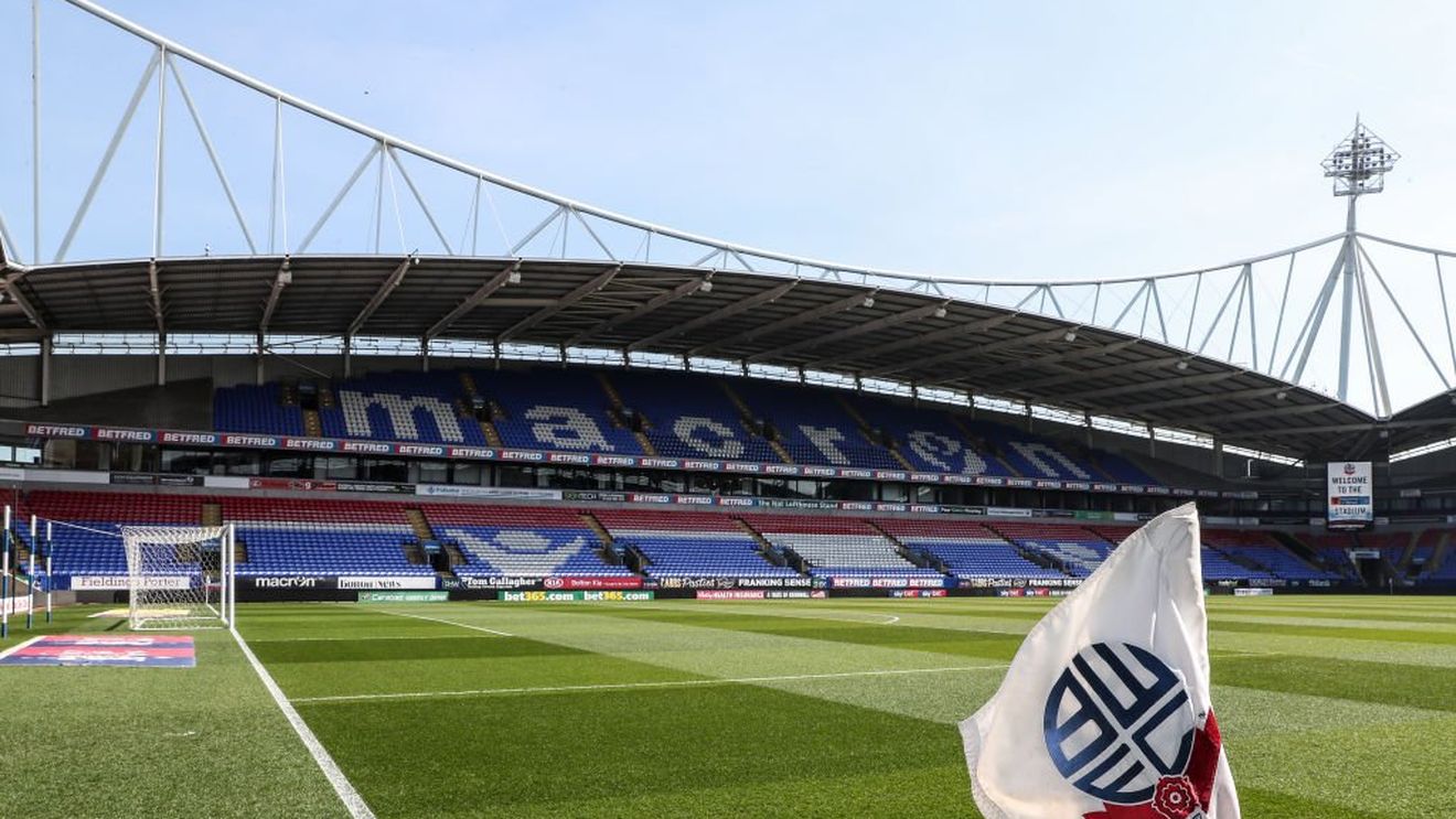 O echipă de tradiție din Anglia se află pe marginea prăpastiei. Jucătorii refuză să mai intre pe teren în ultimele etape: "Până nu vom încasa salariile restante, nu vom mai juca. Știm că fanii sunt dezamăgiți, dar nu mai putem continua așa"