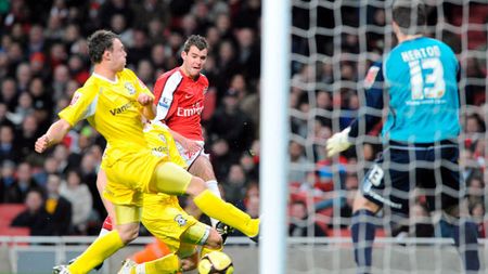 EXCLUSIV UITE cu cine negociază Dinamo!** Wenger l-a adus la Arsenal de la Werder și a jucat pentru Portugalia