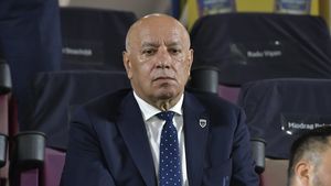 Aurel Țicleanu, atac împotriva deciziei lui Mihai Rotaru: „Câtă minte să ai să-l pui pe Sorin Cârțu președinte de club?! El nu a lucrat cu bugete în viața lui”. EXCLUSIV