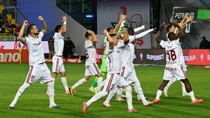 Alex Pașcanu a „spart” complexul Rapidului la Ploiești! E primul gol din istorie pe arena „Ilie Oană” marcat de giuleșteni în 14 ani. SPECIAL