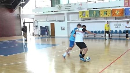 EXCLUSIV VIDEO | Fotbalist de legendă vs. om de rând: "Guriță", 1 la 1 cu "Nadal". Tacklingurile unui fundaș de fier sau știința unui tânăr campion mondial? "Sincer, mi s-au tăiat bețele"