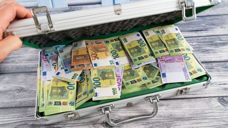 A plătit 4,3 milioane de euro pentru a ieși din pușcărie