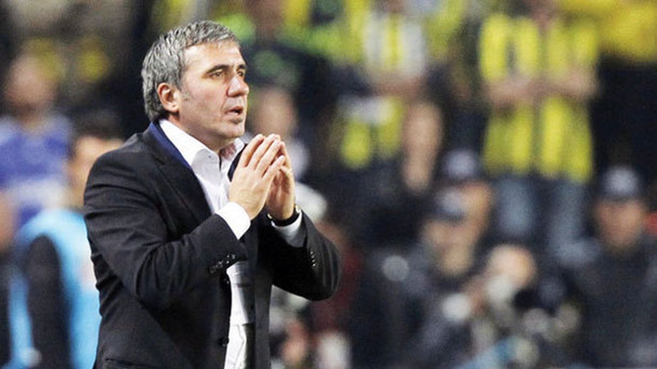 "Jucătorii trebuie să se gândească doar la victorie!"** Ce spune Gică Hagi despre înlocuirea lui Răzvan Lucescu