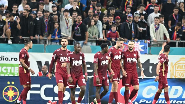 Internaționalul lui Mircea Lucescu, pus pe liber de CFR Cluj, nu se dă plecat. „A primit oferte, dar nu le-a acceptat”