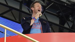 „Papagal! Te duci în public cu amanta? Dar să te ferească Dumnezeu să ai soție ca a lui”. Milionarul român, verdict spumos despre CEO-ul prins cu amanta la concertul Coldplay