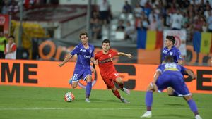 Rednic: "Nu sunt mulțumit de echipă, vreau mai mult". "Puriul" anunță două noi transferuri la Dinamo, dar trimite săgeți spre Negoiță: "E greu să vină jucători buni la ce le oferim noi". Ce spune Cosmin Matei de meciul cu ACS Poli