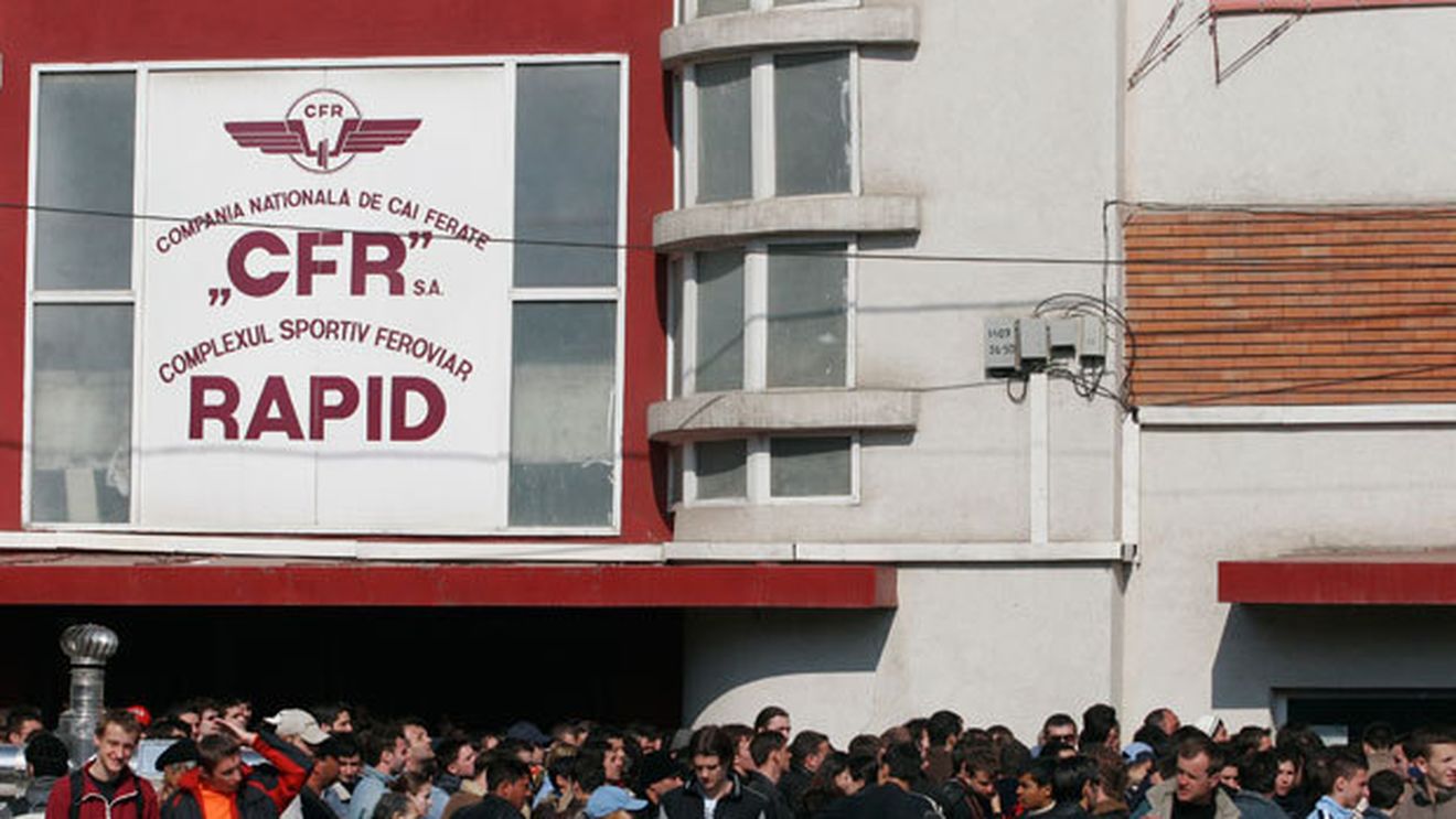 Șefii Rapidului fac apeluri disperate către fani: "Veniți la stadion să facem MINUNEA!" S-au vândut doar 400 de bilete