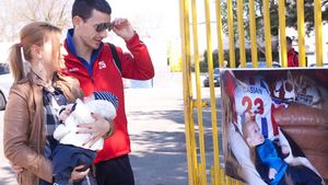 Nu ai să ghicești ce cadou a primit Adrian Sălăgeanu de ziua sa!** :) Jucătorul a rămas fără cuvinte când a văzut