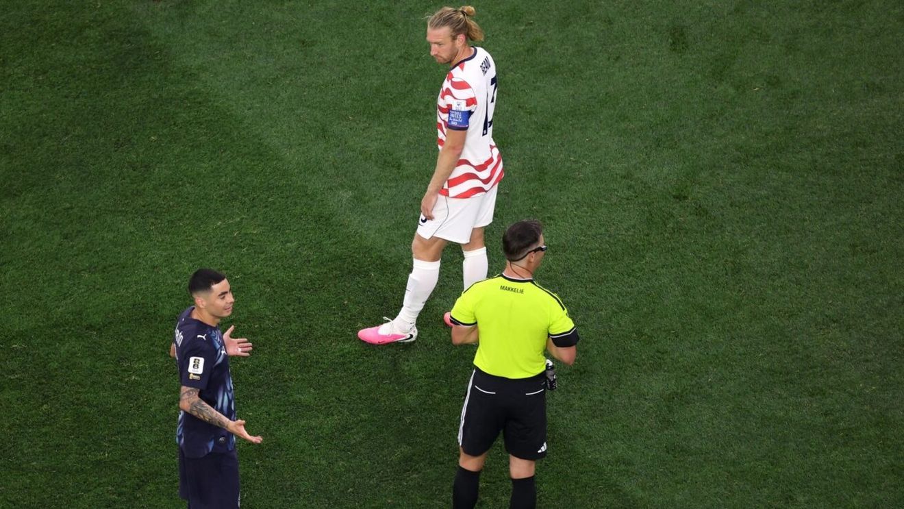 Gata! VAR a intervenit în SUA - Paraguay pentru noua regulă, eroarea „identitate greșită”. Ce decizie a luat arbitrul după ce a fost chemat la monitor
