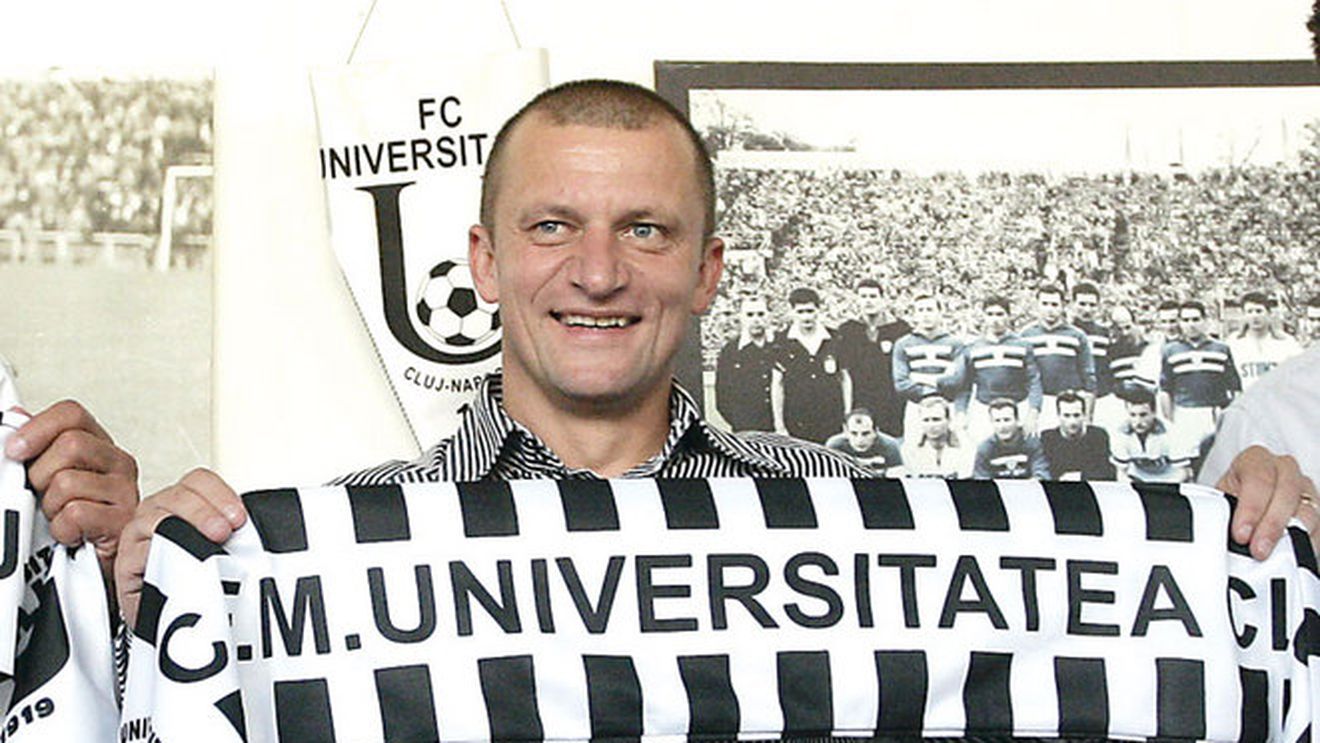 Munteanu, renegat de `șepci`:** "Pleacă, gunoiule!"