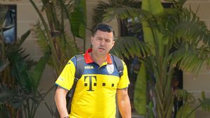 Cosmin Contra a explicat de ce FCSB și Dinamo nu au niciun jucător la echipa națională: "Pe el am vrut până în ultimul moment să-l chem, dar probabil nu s-ar fi adaptat la acest sistem". Coman a fost lăsat la U21