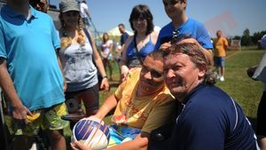 FOTO** Lupu și Belodedici, fotbal caritabil la 40 de grade Celsius