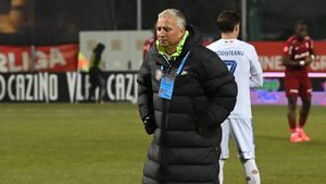 Scandalul continuă la CFR Cluj! Dan Petrescu, răspuns dur după acuzațiile lui Cristi Balaj: „Sunt șocat. Dacă el a crezut că e bine să zică asta, nu știu...”. Mesaj pentru suporterii care îi cer demisia