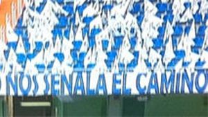 Un banner afișat de madrileni a aruncat în aer spiritele înainte de Real - BarÃ§a!** Catalanii au protestat și mesajul a fost scos de pe stadion