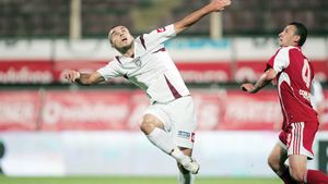 "Suspendat" de Bachus!** Ioniță s-a îmbătat și Manea l-a ținut pe bancă!