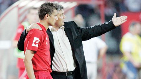 Gigi Becali:** "Spun în premieră că Andone va fi noul antrenor al lui Dinamo!" Ce crezi?