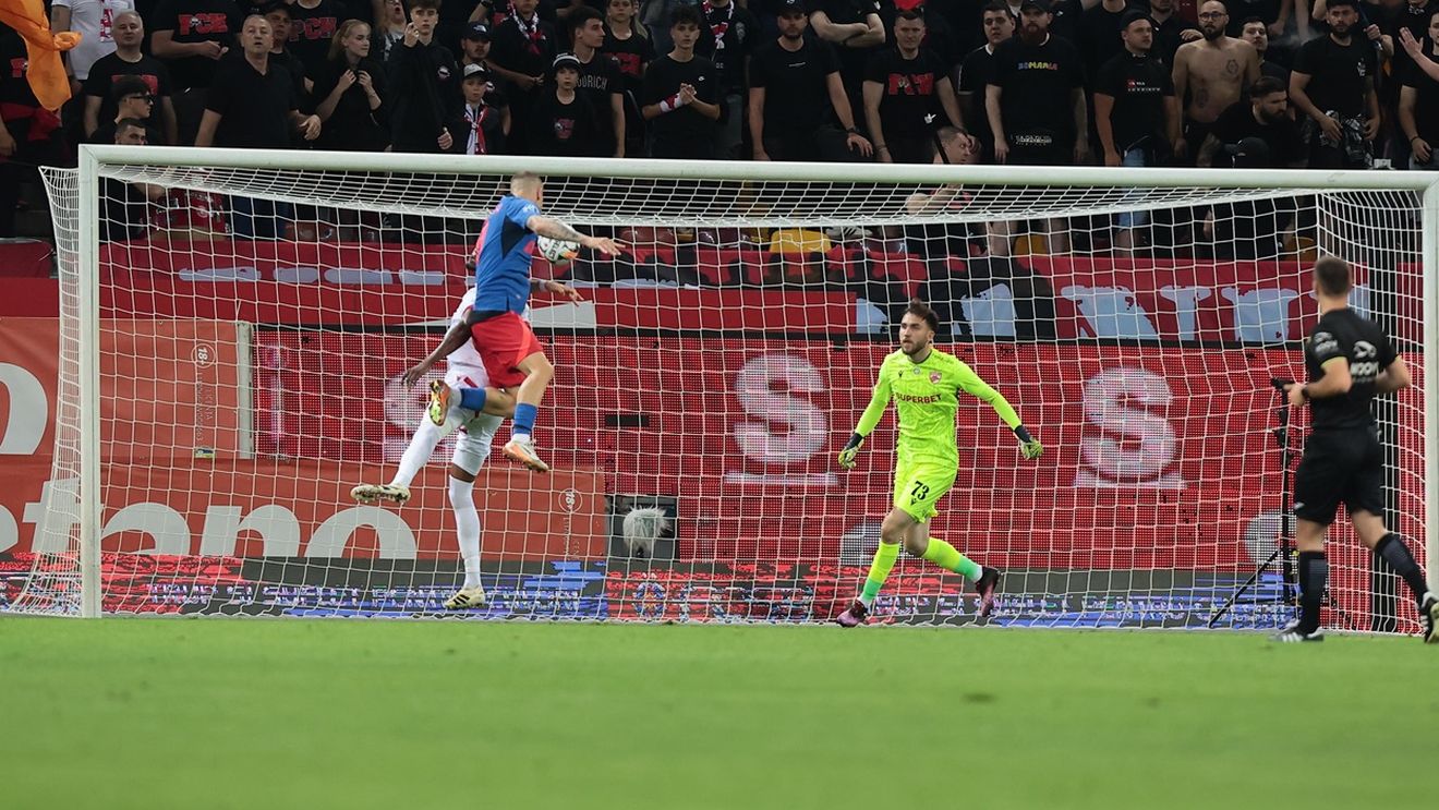 S-a făcut de râs sub privirile lui Gigi Becali. Kennedy Boateng, depăşit clar de Daniel Bîrligea la primul gol din FCSB - Dinamo