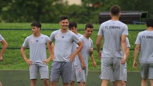 Dinamo - NK Celje 1-1. Argentinianul Oliva a marcat golul "câinilor". Echipa folosită de Andone
