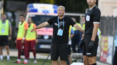 Dan Petrescu simte cum îi fuge pământul de sub picioare: „Arbitrajele sunt cum sunt! Mi se pare ciudat!” Crede că Universitatea Craiova este avantajată de arbitri