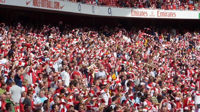 Arsenal și Tottenham au interzis suporterilor introducerea pe stadion a "selfie stick"-urilor: "Victorie, am reușit"