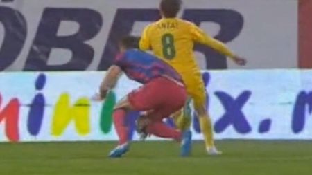 Au continuat "revendicările" și în timpul meciului. FOTO: Vasluienii au cerut penalty la intervenția lui Gardoș. A fost sau nu a fost?